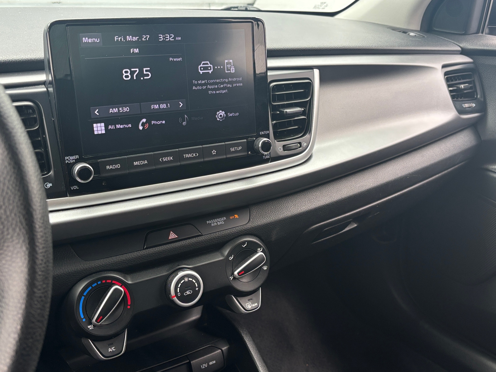 Thumbnail: 2021 Kia Rio - 4