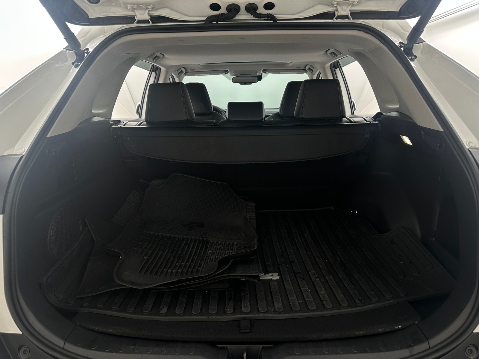 Thumbnail: 2025 Toyota RAV4 - 6