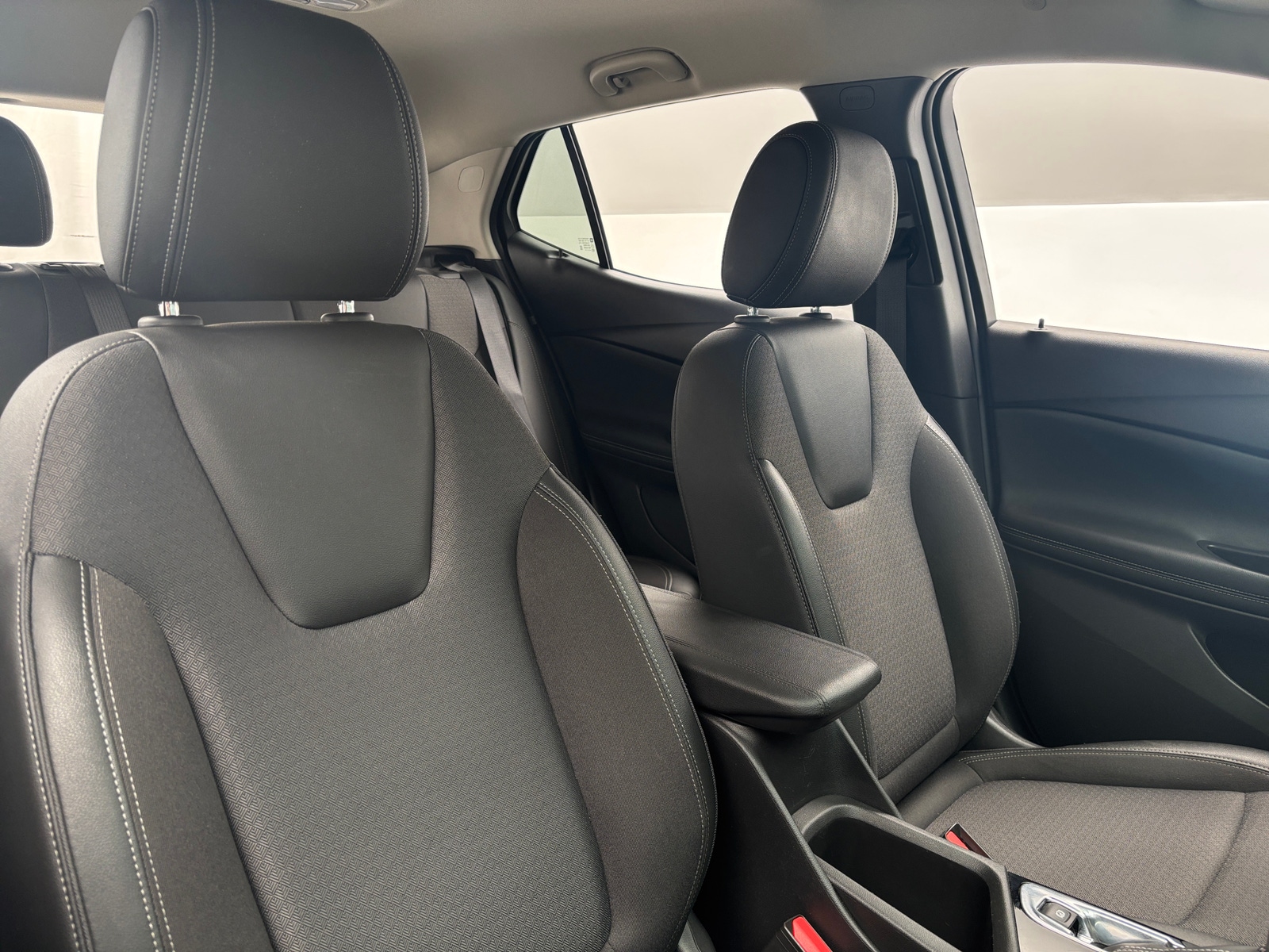 Thumbnail: 2025 Buick Encore GX - 2