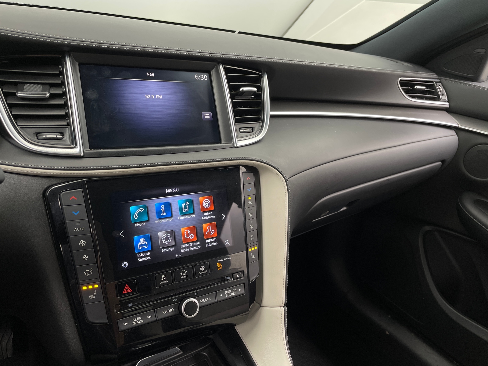 Thumbnail: 2023 INFINITI QX55 - 3