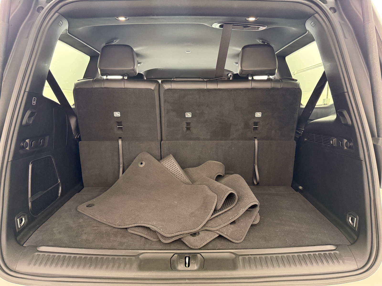 Thumbnail: 2025 Jeep Wagoneer - 6