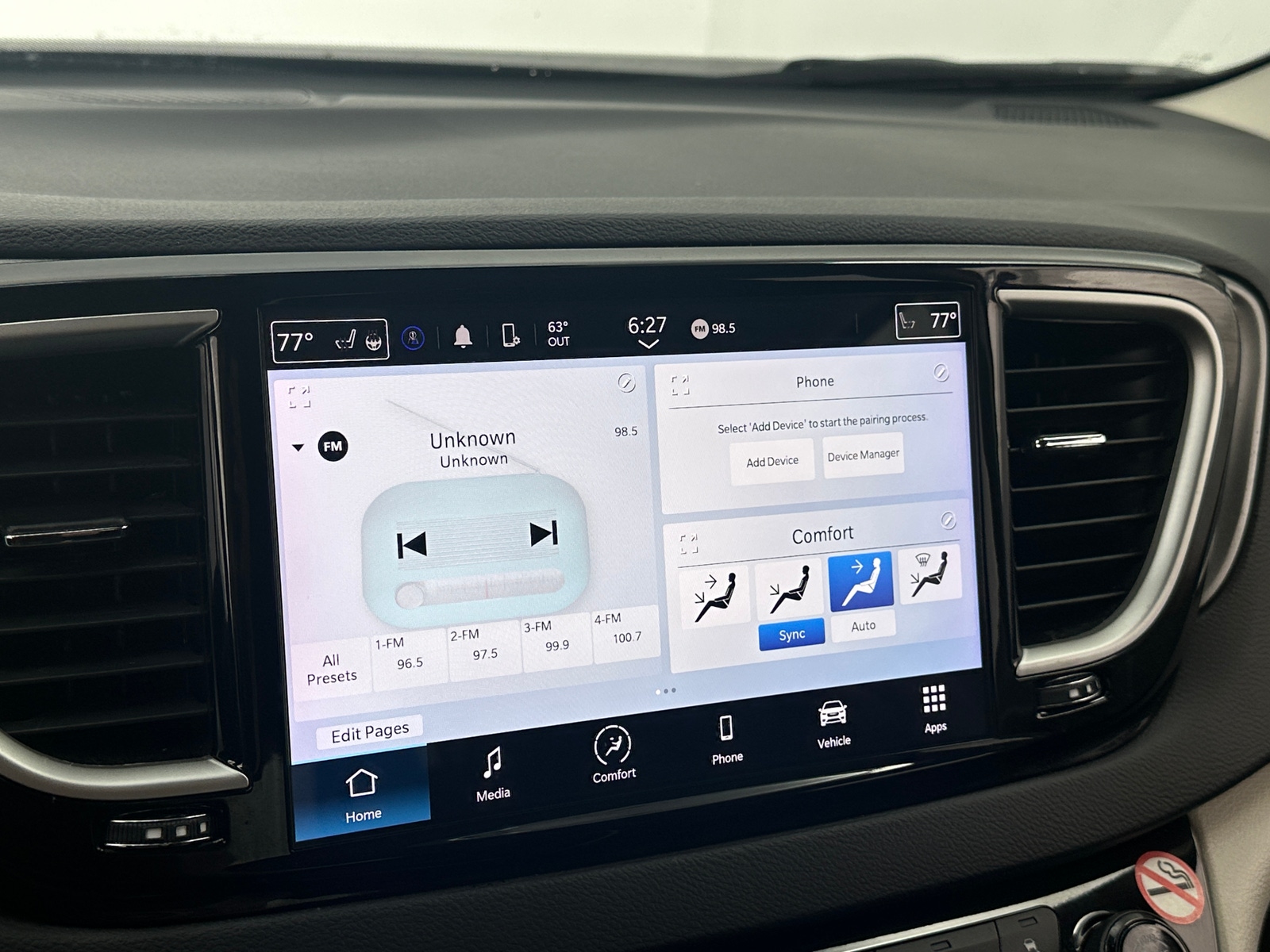 Thumbnail: 2024 Chrysler Pacifica - 3