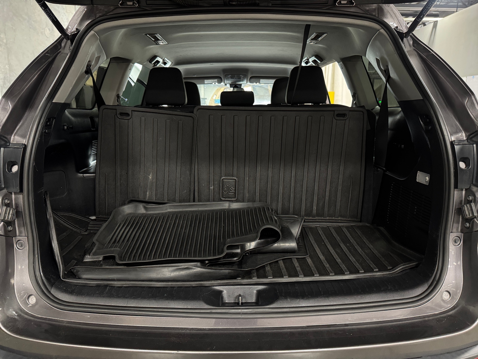 Thumbnail: 2019 Toyota Highlander - 7