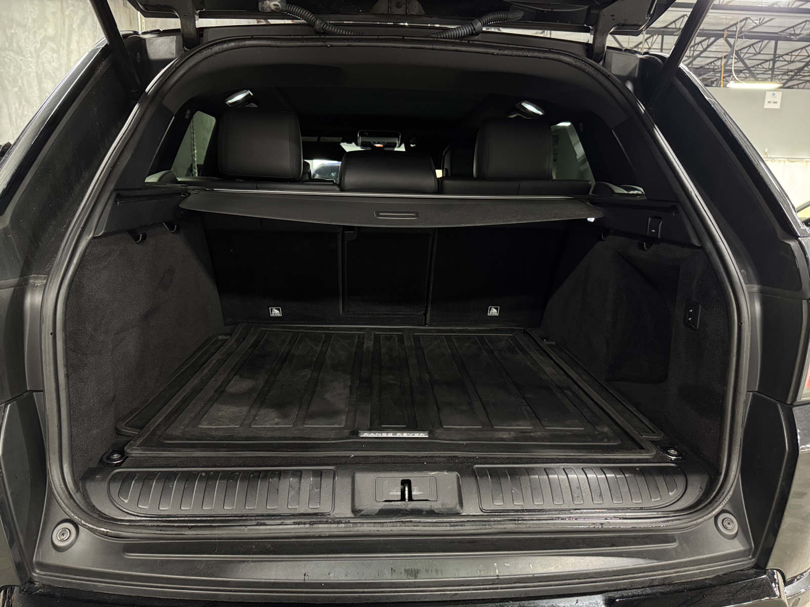 Thumbnail: 2019 Land Rover Range Rover Sport - 6