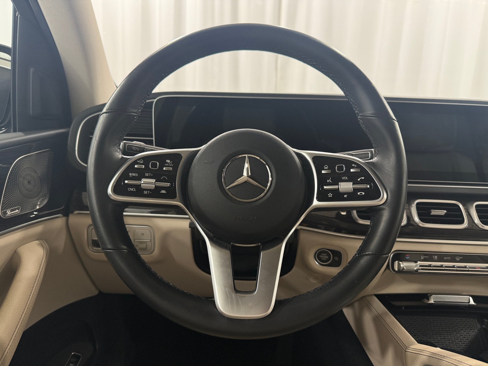 Thumbnail: 2023 Mercedes-Benz GLE - 4