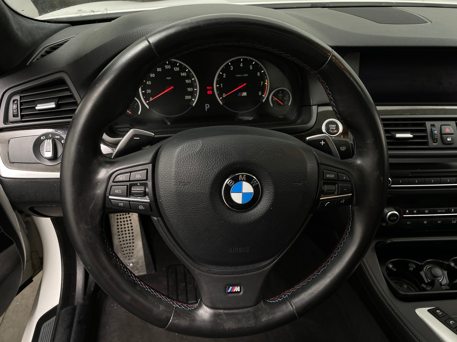 Thumbnail: 2013 BMW M5 - 4