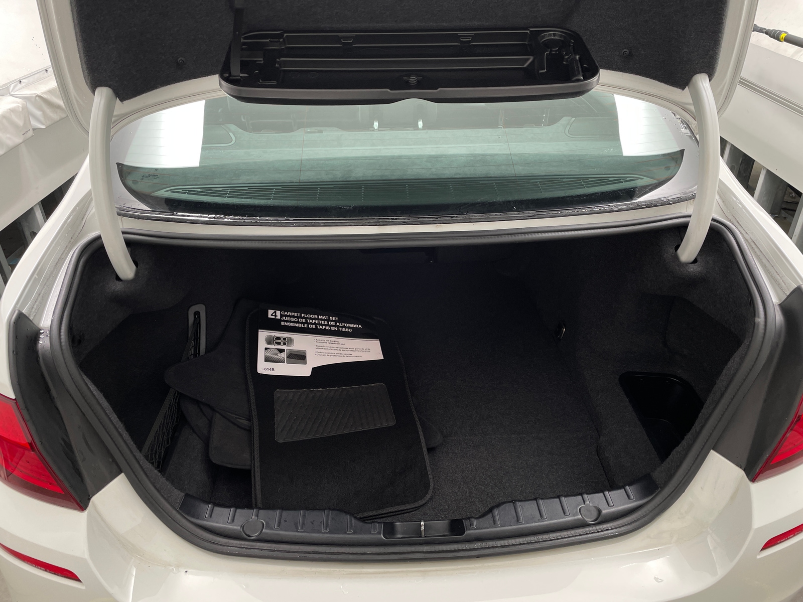 Thumbnail: 2013 BMW M5 - 6