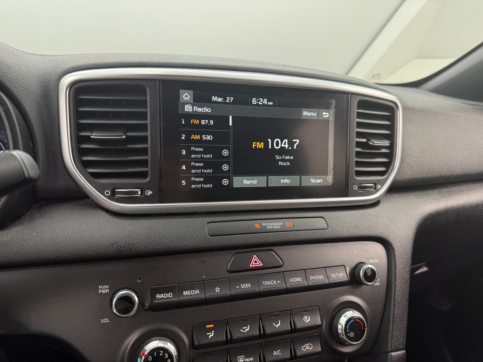 Thumbnail: 2020 Kia Sportage - 4