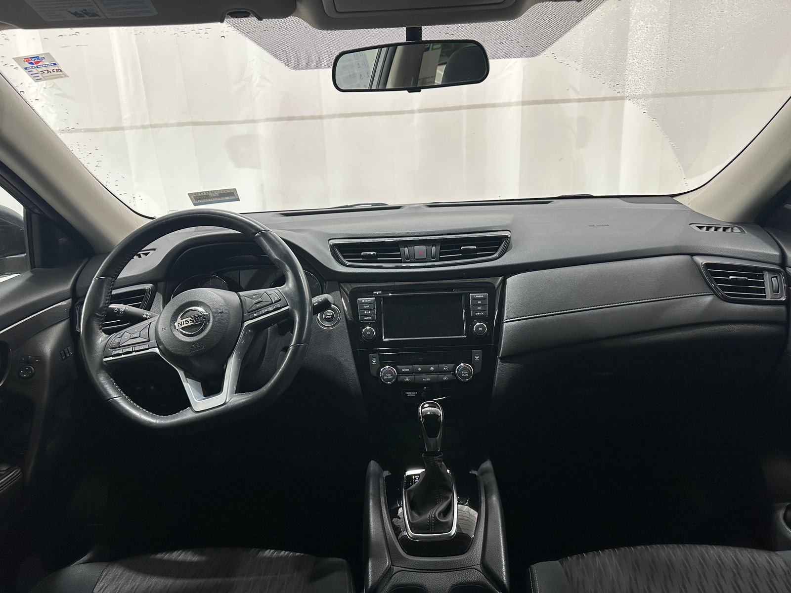 Thumbnail: 2018 Nissan Rogue - 3