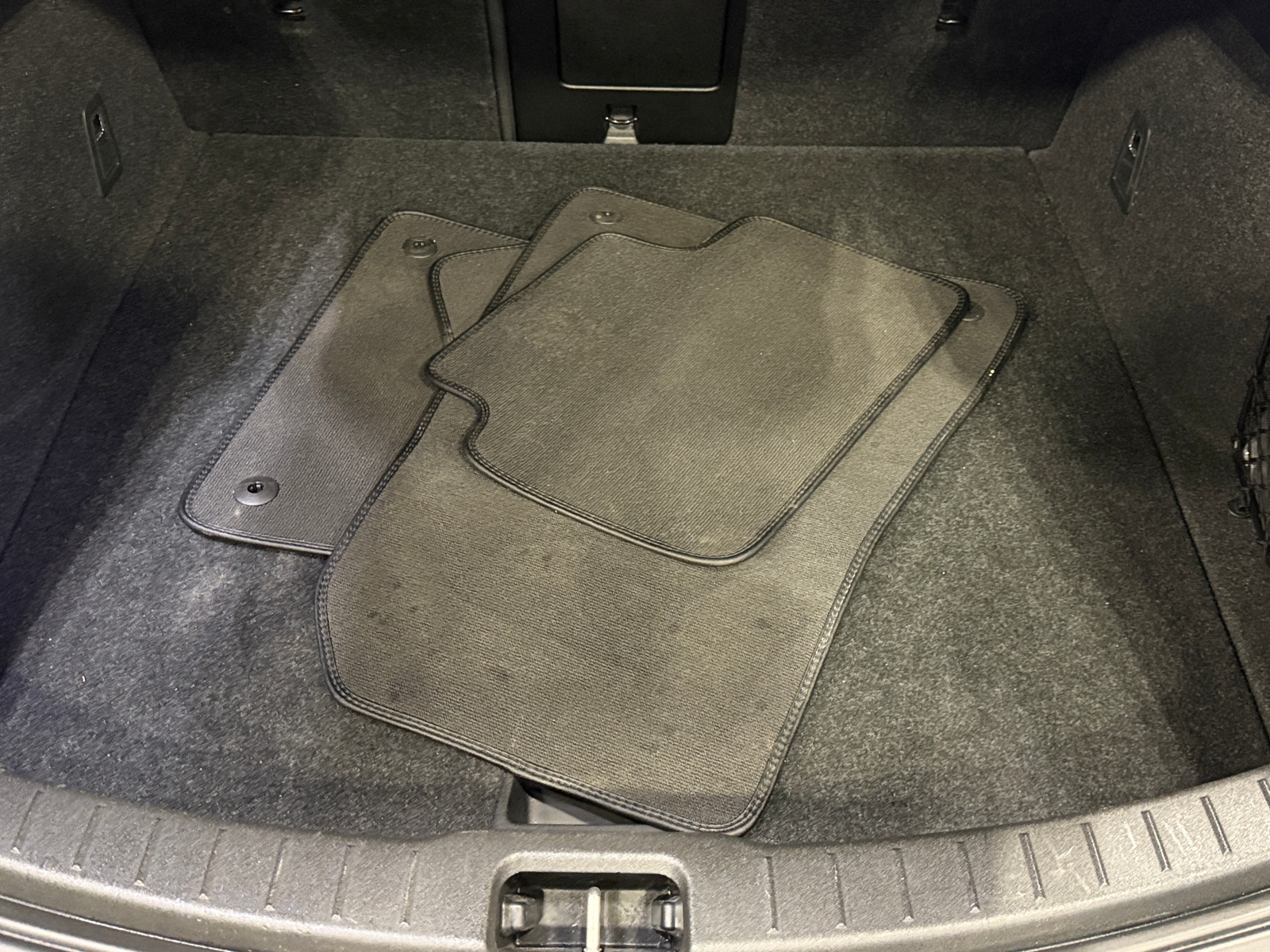 Thumbnail: 2022 Polestar 2 - 7