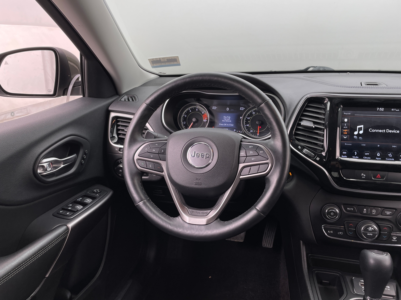 Thumbnail: 2019 Jeep Cherokee - 4