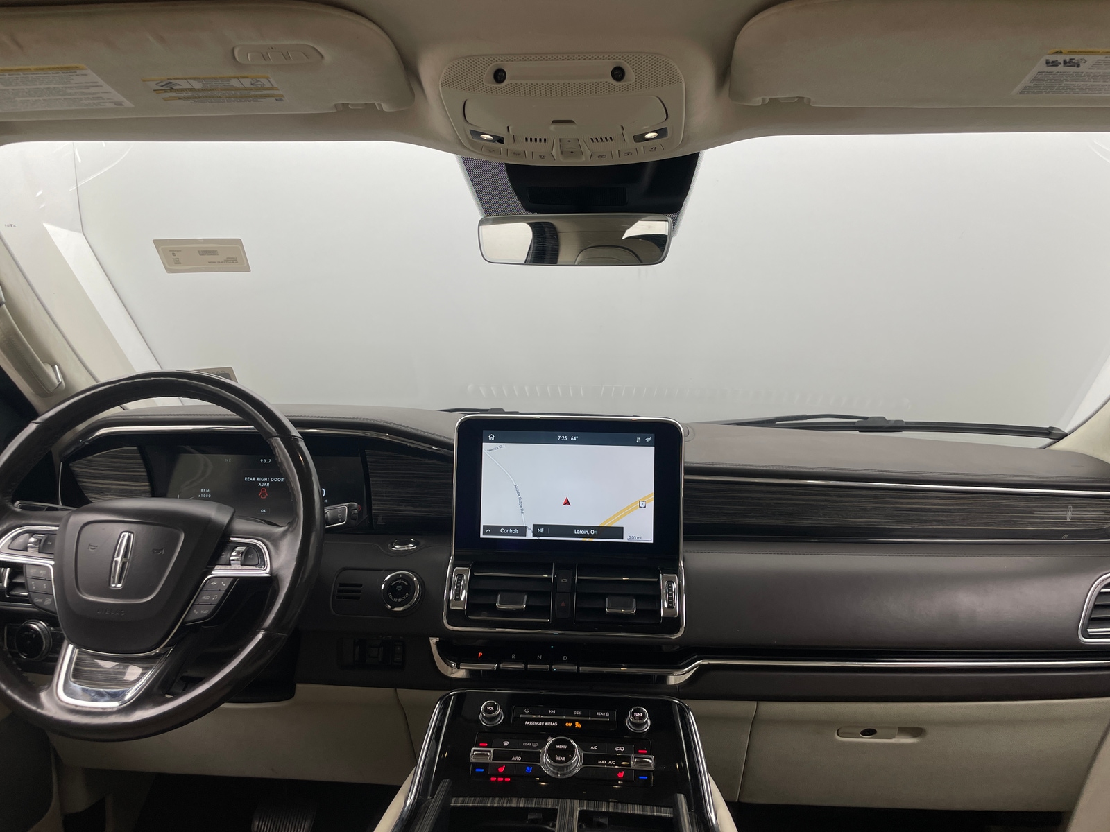 Thumbnail: 2020 Lincoln Navigator - 2