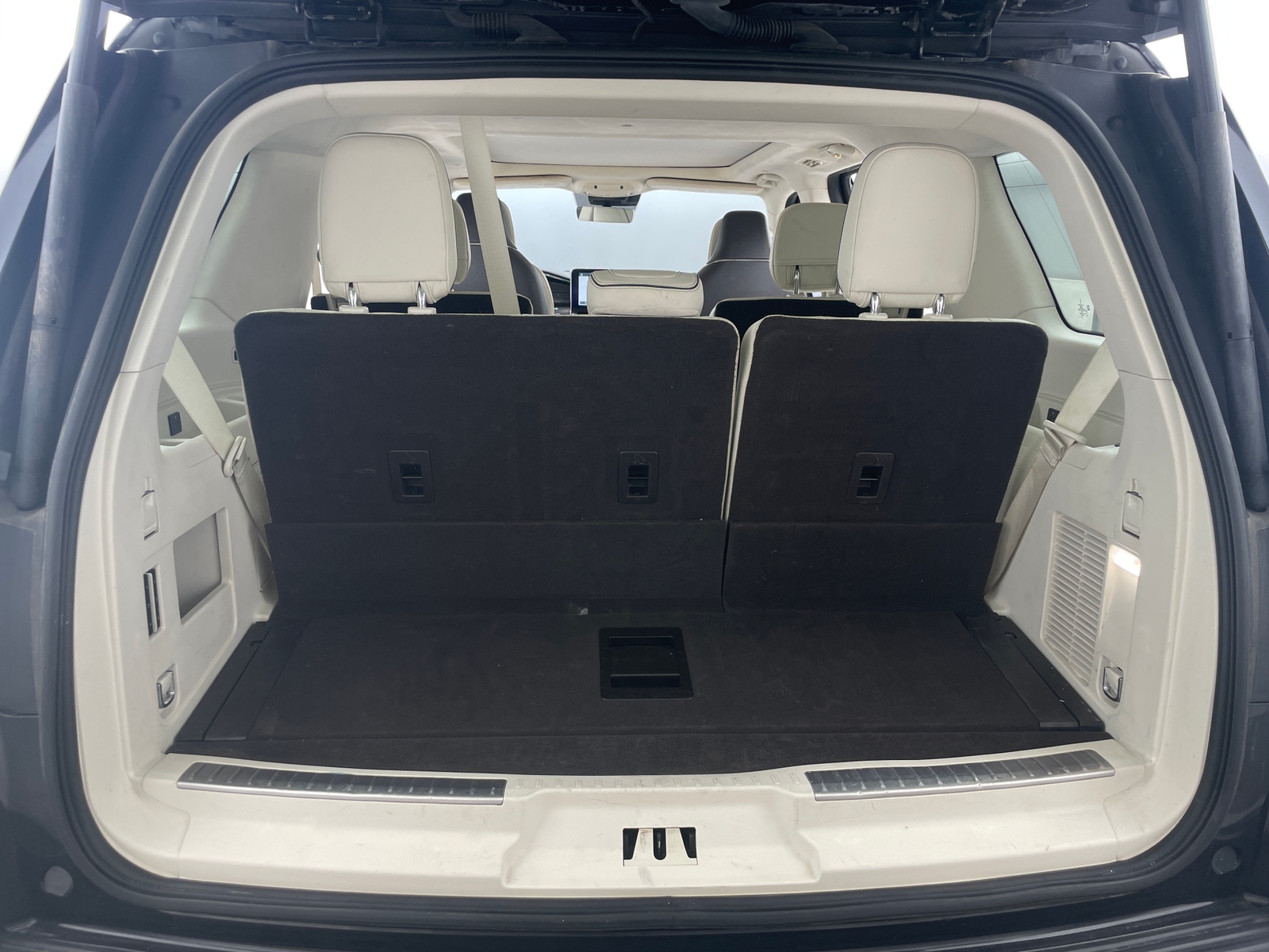 Thumbnail: 2020 Lincoln Navigator - 6