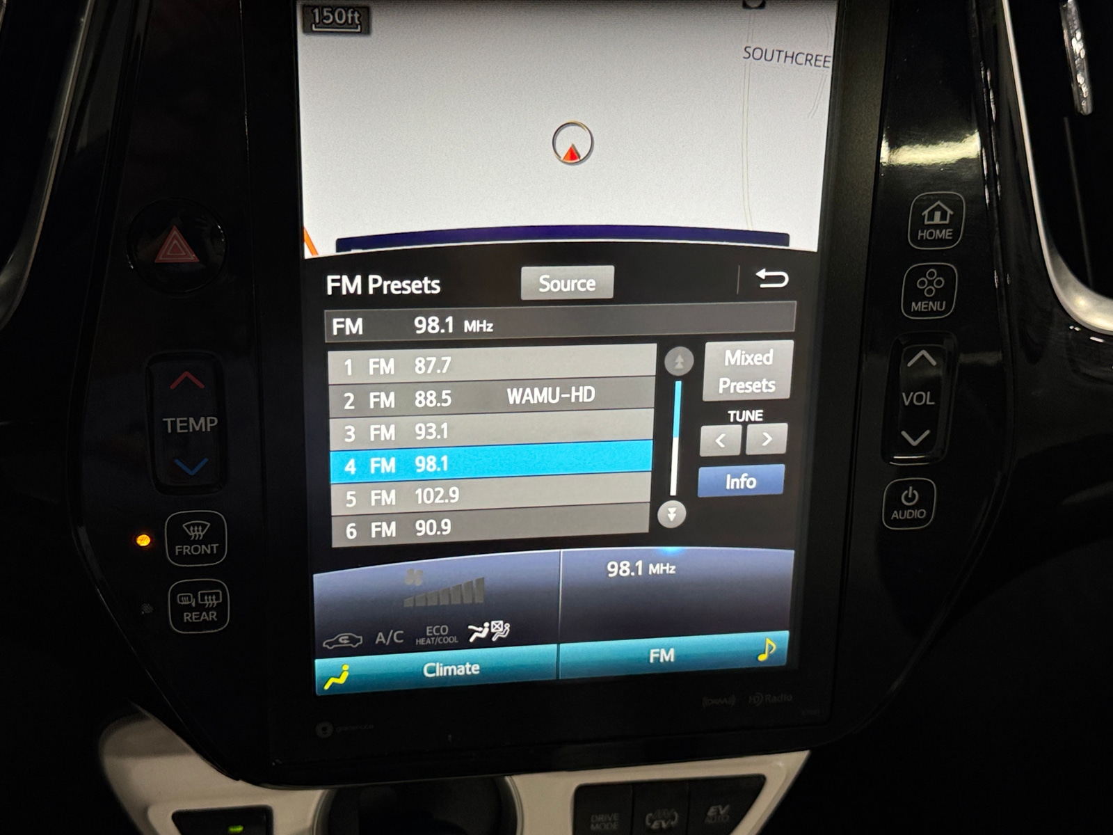 Thumbnail: 2017 Toyota Prius Prime - 4