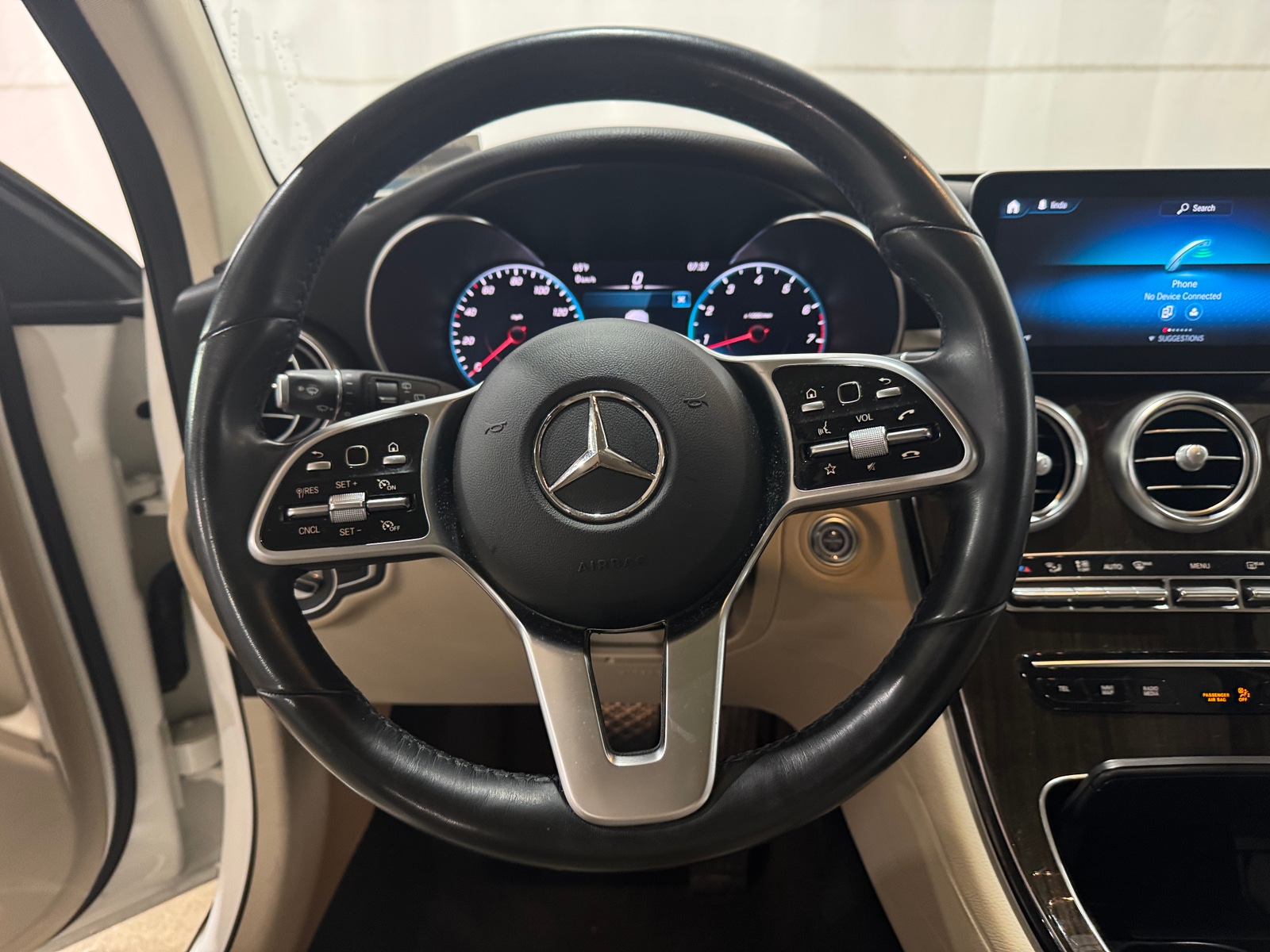 Thumbnail: 2022 Mercedes-Benz GLC - 4