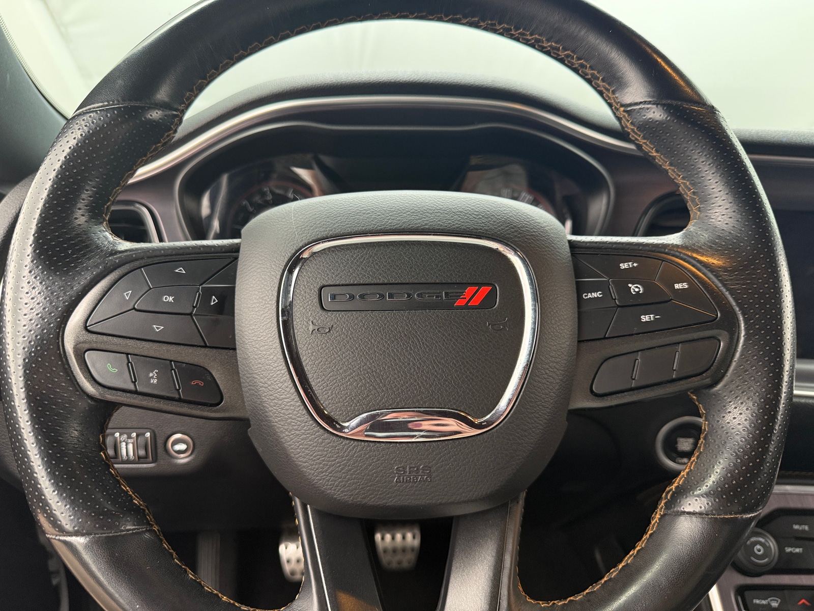 Thumbnail: 2019 Dodge Challenger - 4