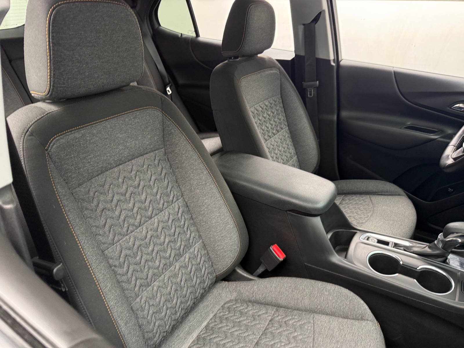 Thumbnail: 2022 Chevrolet Equinox - 2