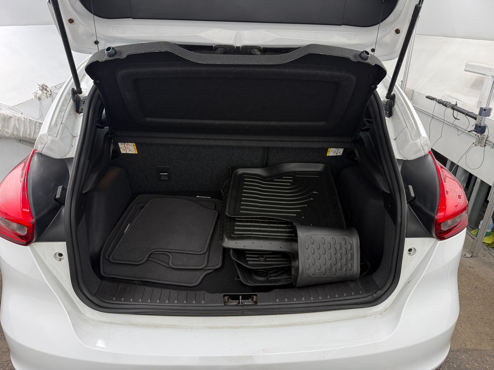 Thumbnail: 2018 Ford Focus - 7