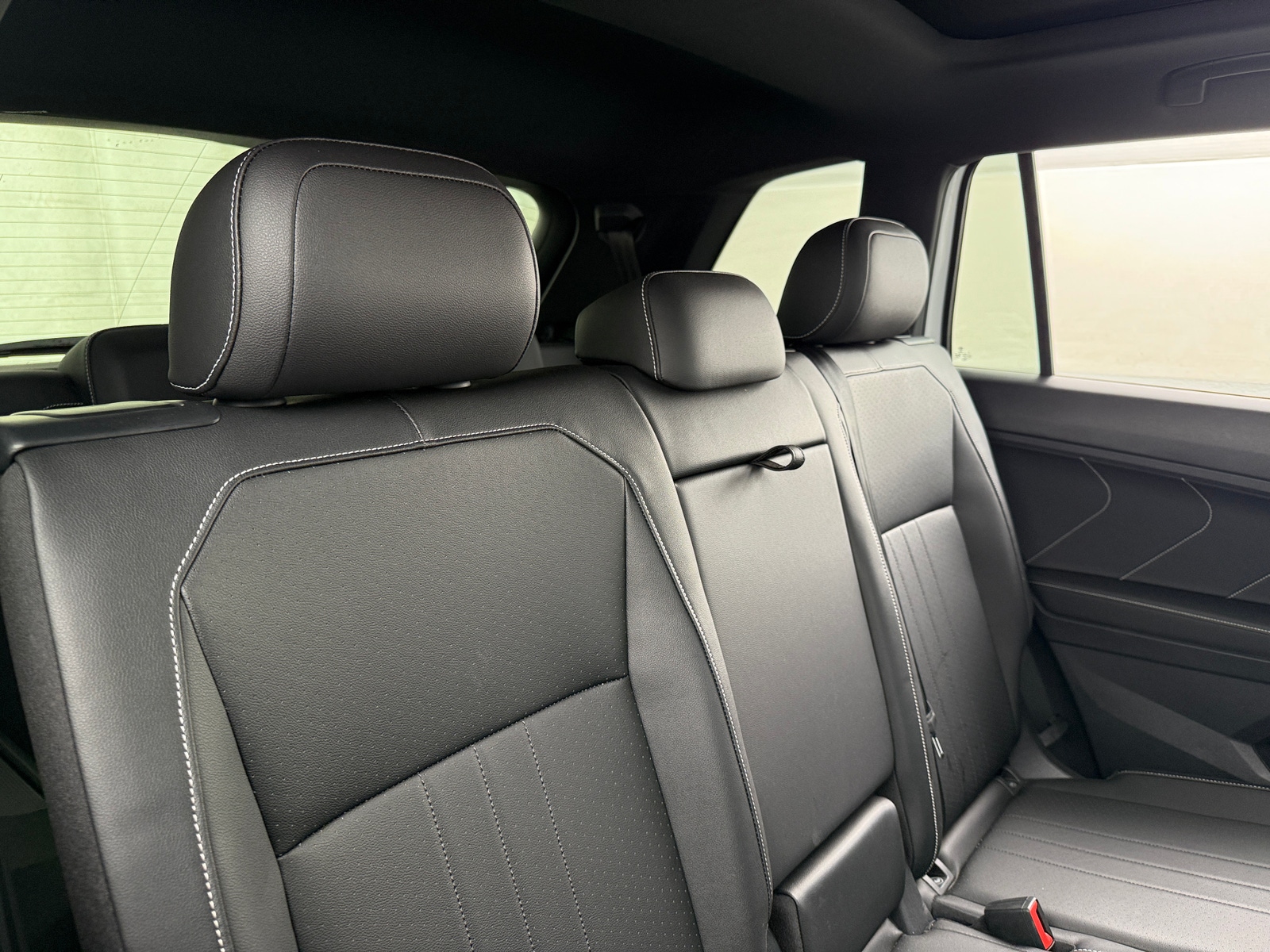 Thumbnail: 2022 Volkswagen Tiguan - 5