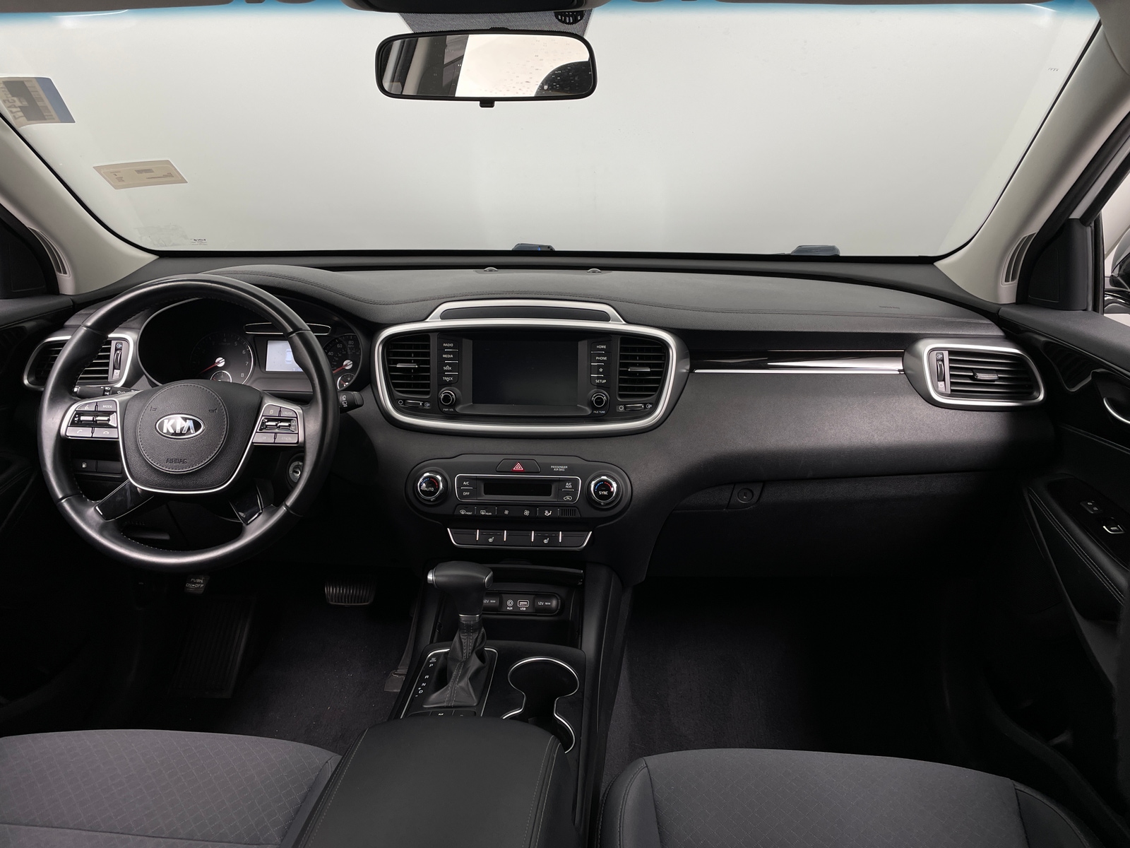 Thumbnail: 2019 Kia Sorento - 3