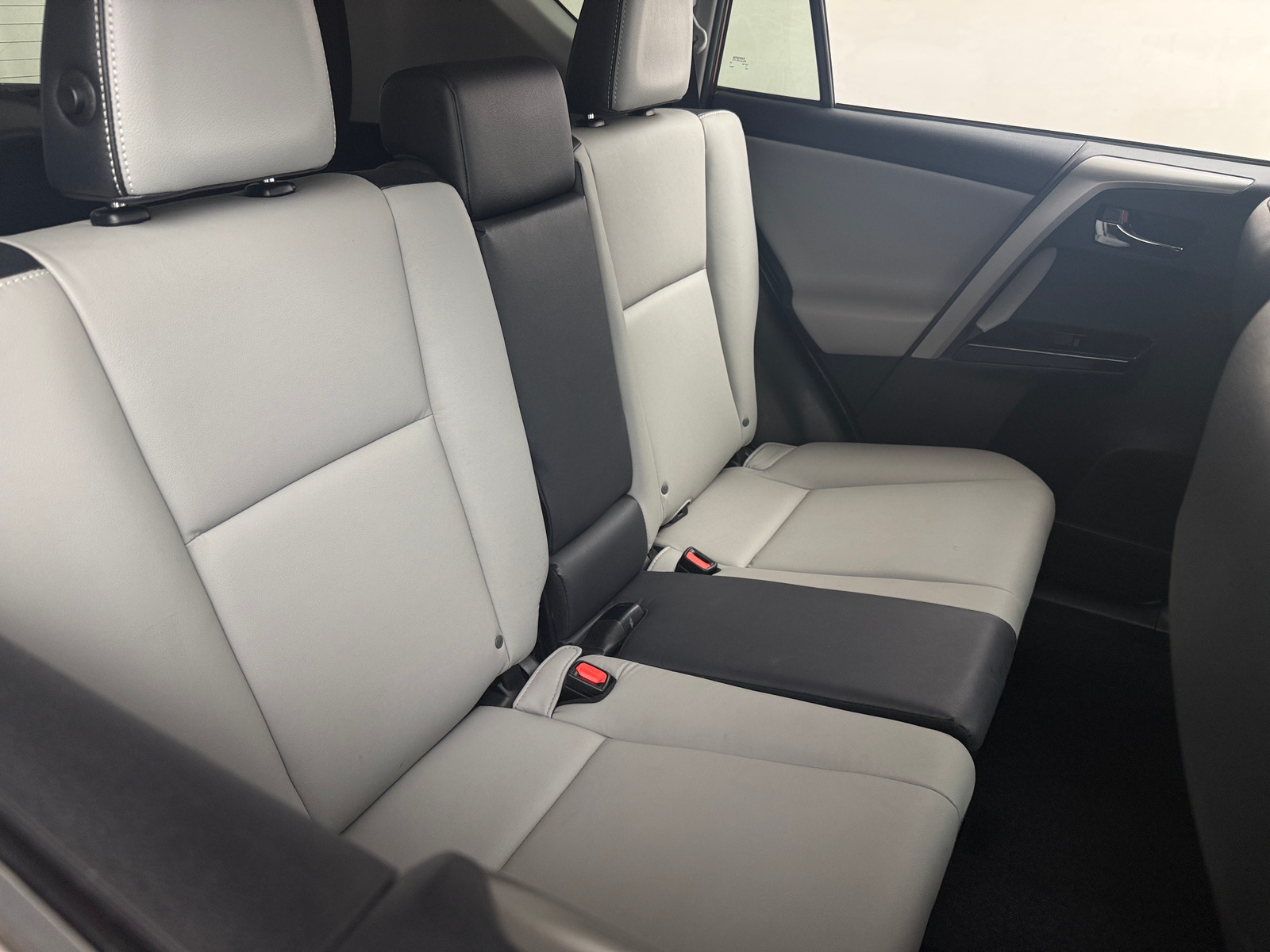 Thumbnail: 2018 Toyota RAV4 - 5