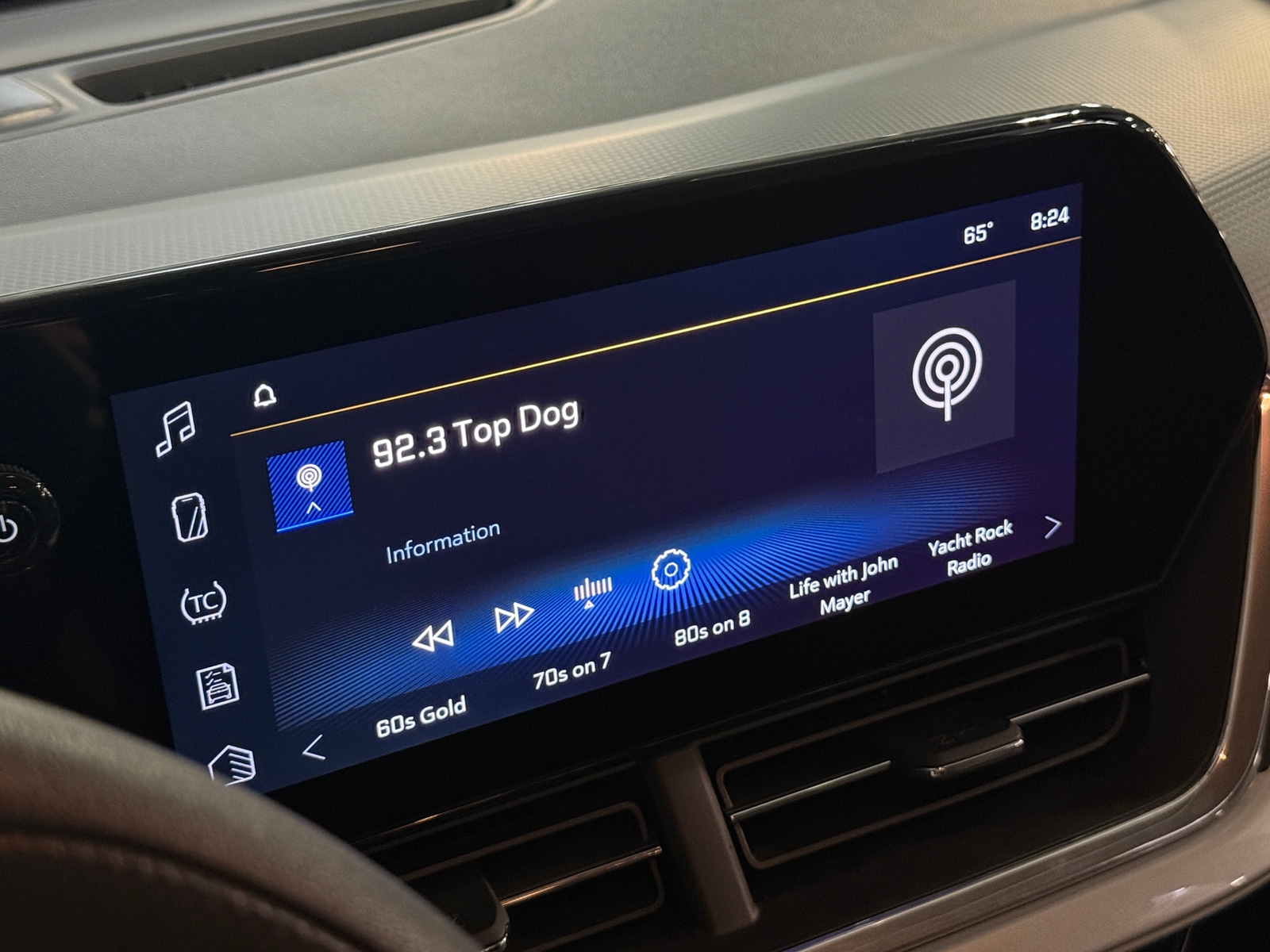 Thumbnail: 2025 Chevrolet Trax - 4