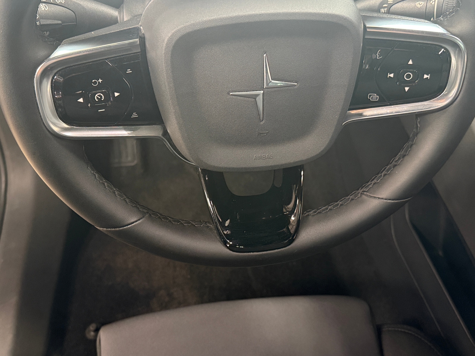 Thumbnail: 2021 Polestar 2 - 5