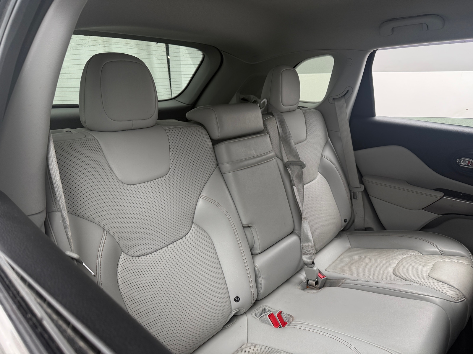 Thumbnail: 2019 Jeep Cherokee - 5