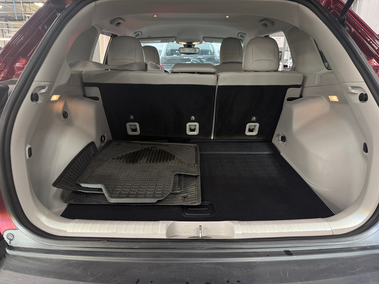 Thumbnail: 2019 Jeep Cherokee - 6