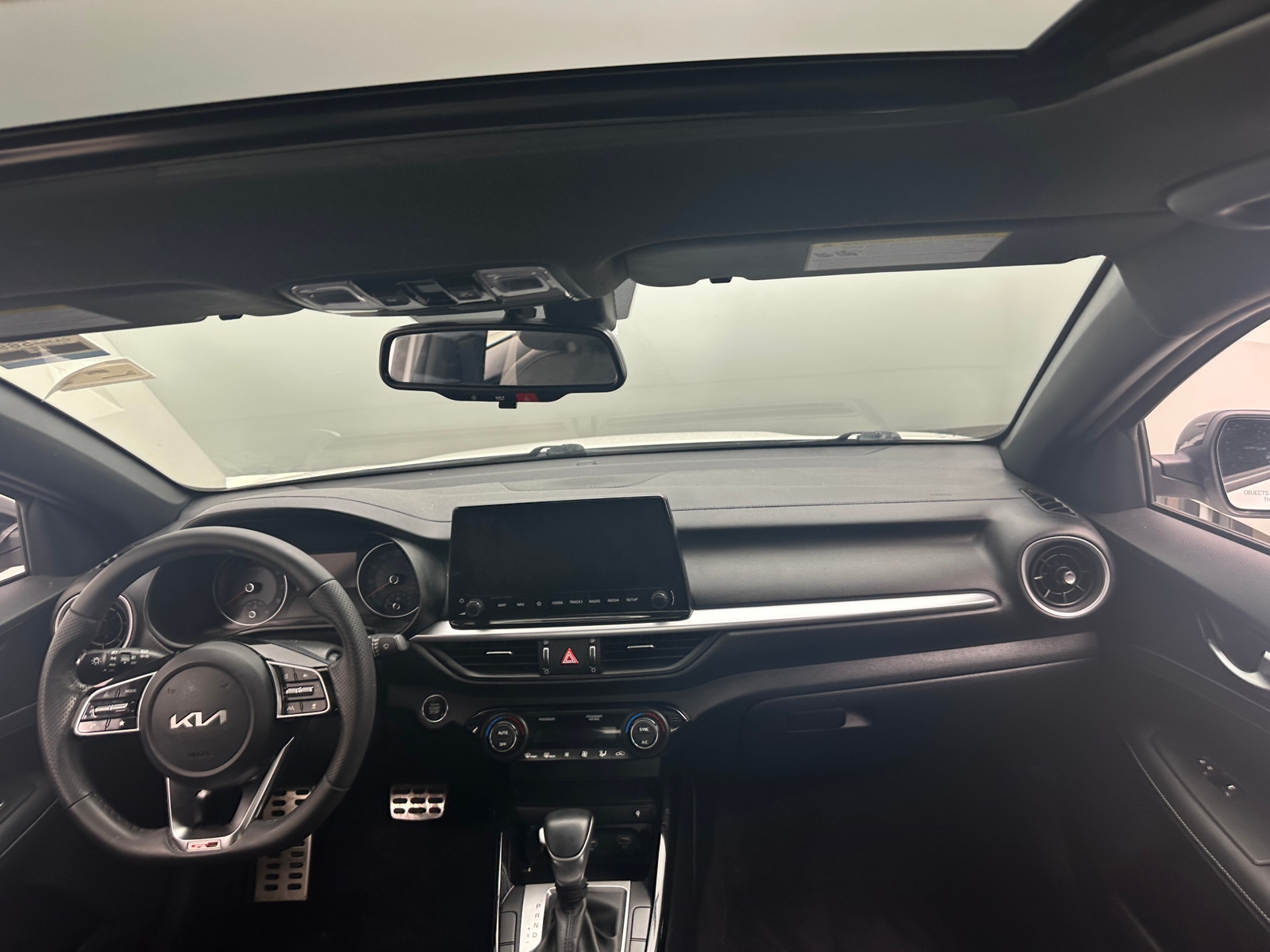 Thumbnail: 2023 Kia Forte - 3