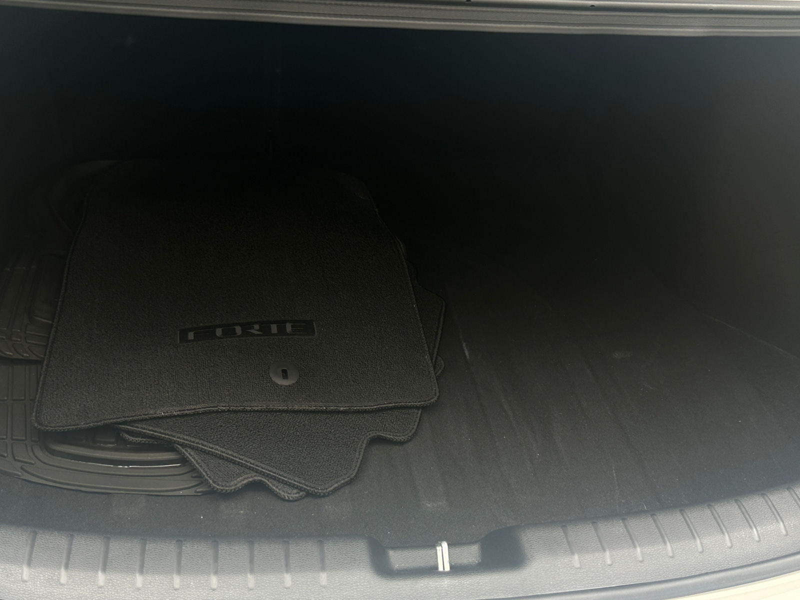 Thumbnail: 2023 Kia Forte - 7