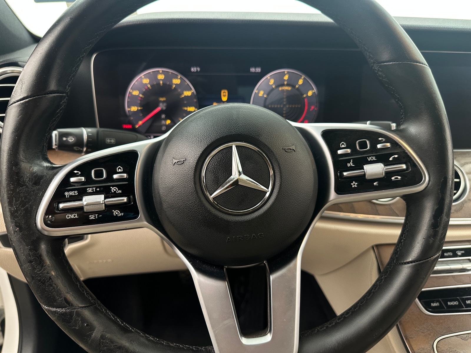 Thumbnail: 2020 Mercedes-Benz E-Class - 4