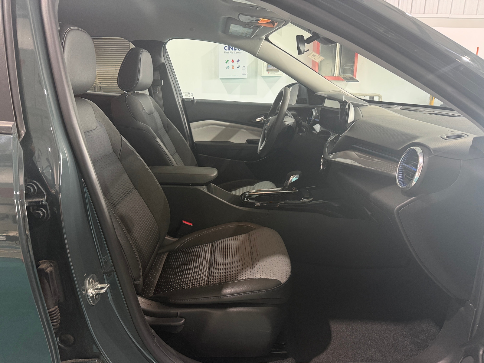 Thumbnail: 2025 Chevrolet Trax - 2