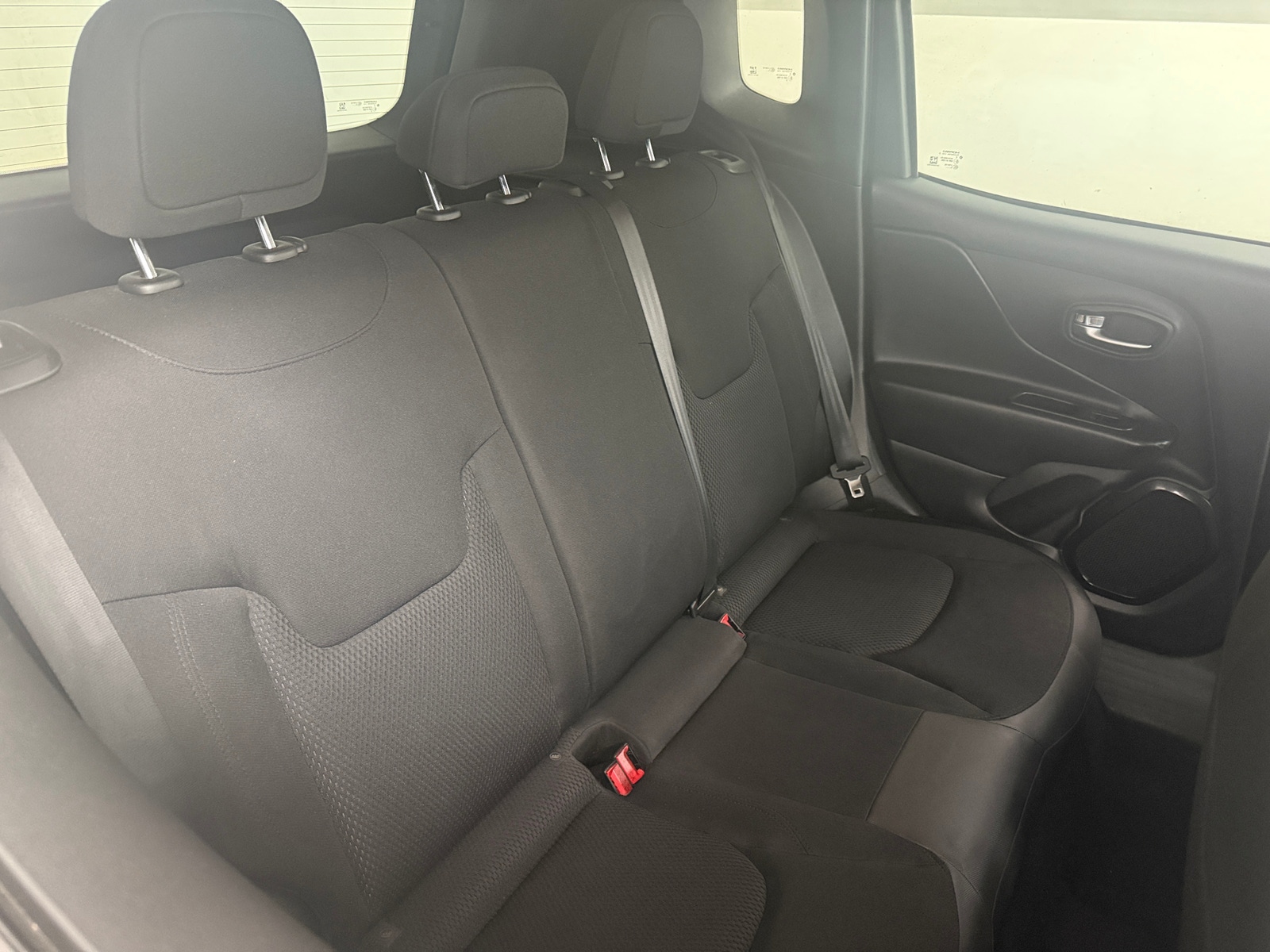 Thumbnail: 2018 Jeep Renegade - 6