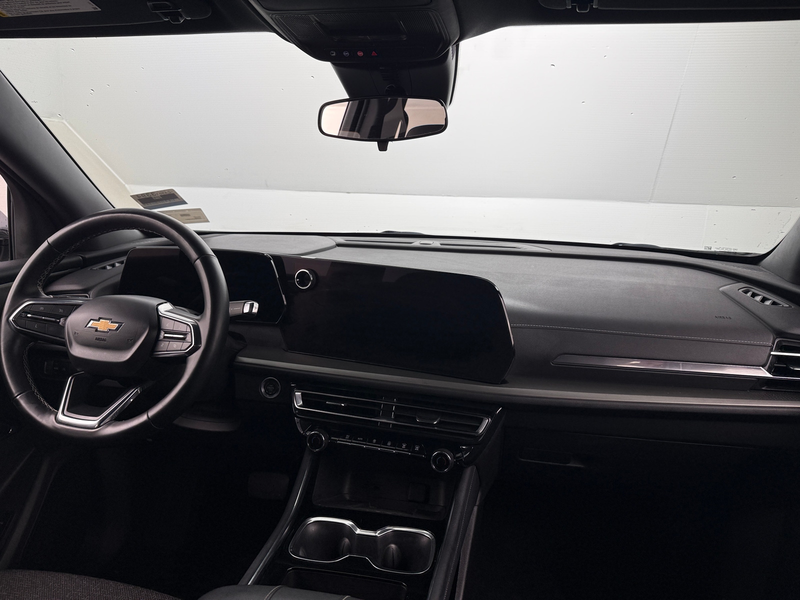 Thumbnail: 2025 Chevrolet Traverse - 3
