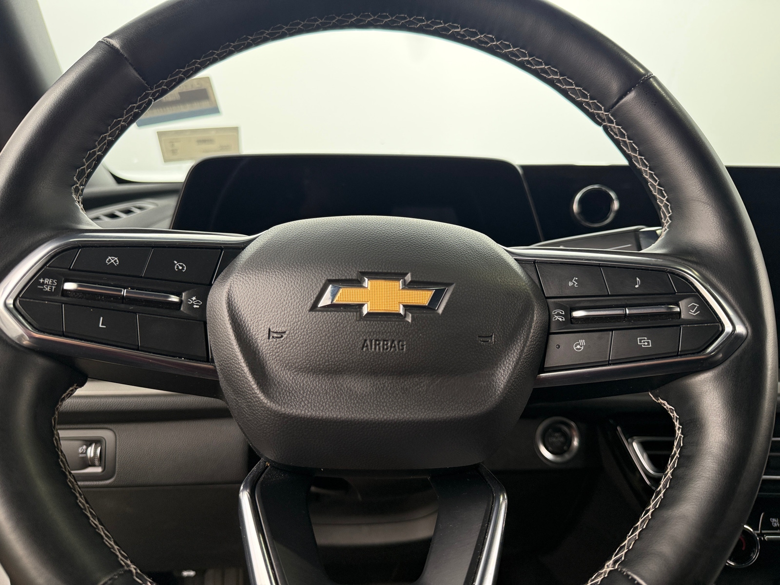 Thumbnail: 2025 Chevrolet Traverse - 5