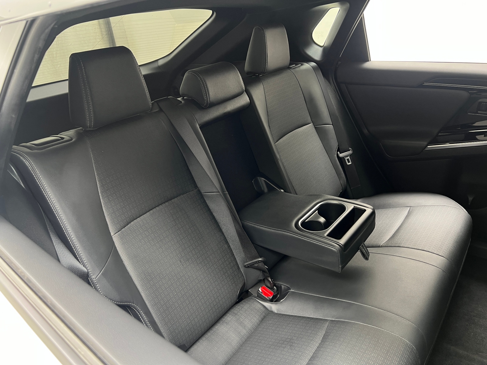 Thumbnail: 2023 Toyota bZ4X - 5