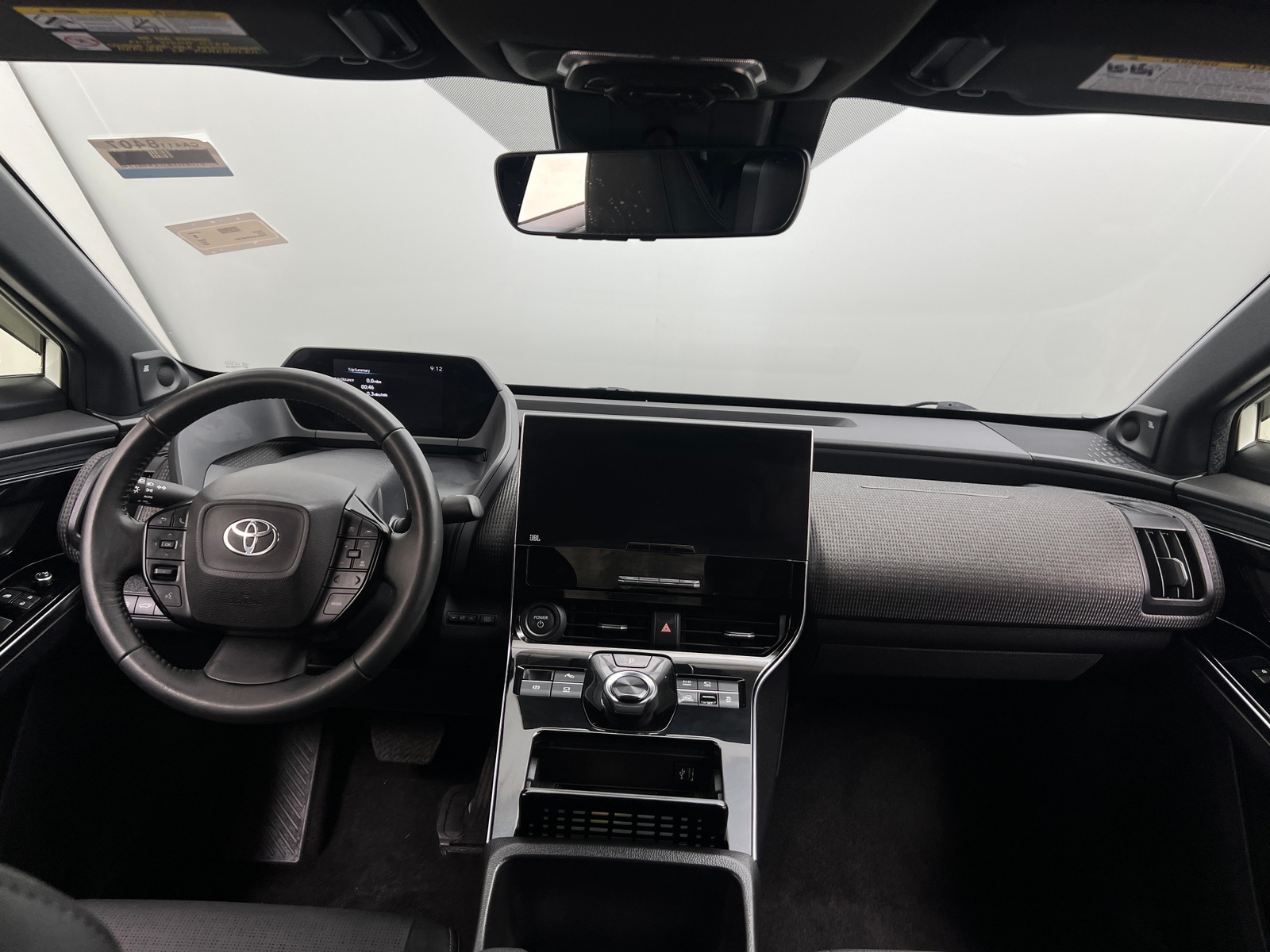 Thumbnail: 2023 Toyota bZ4X - 2