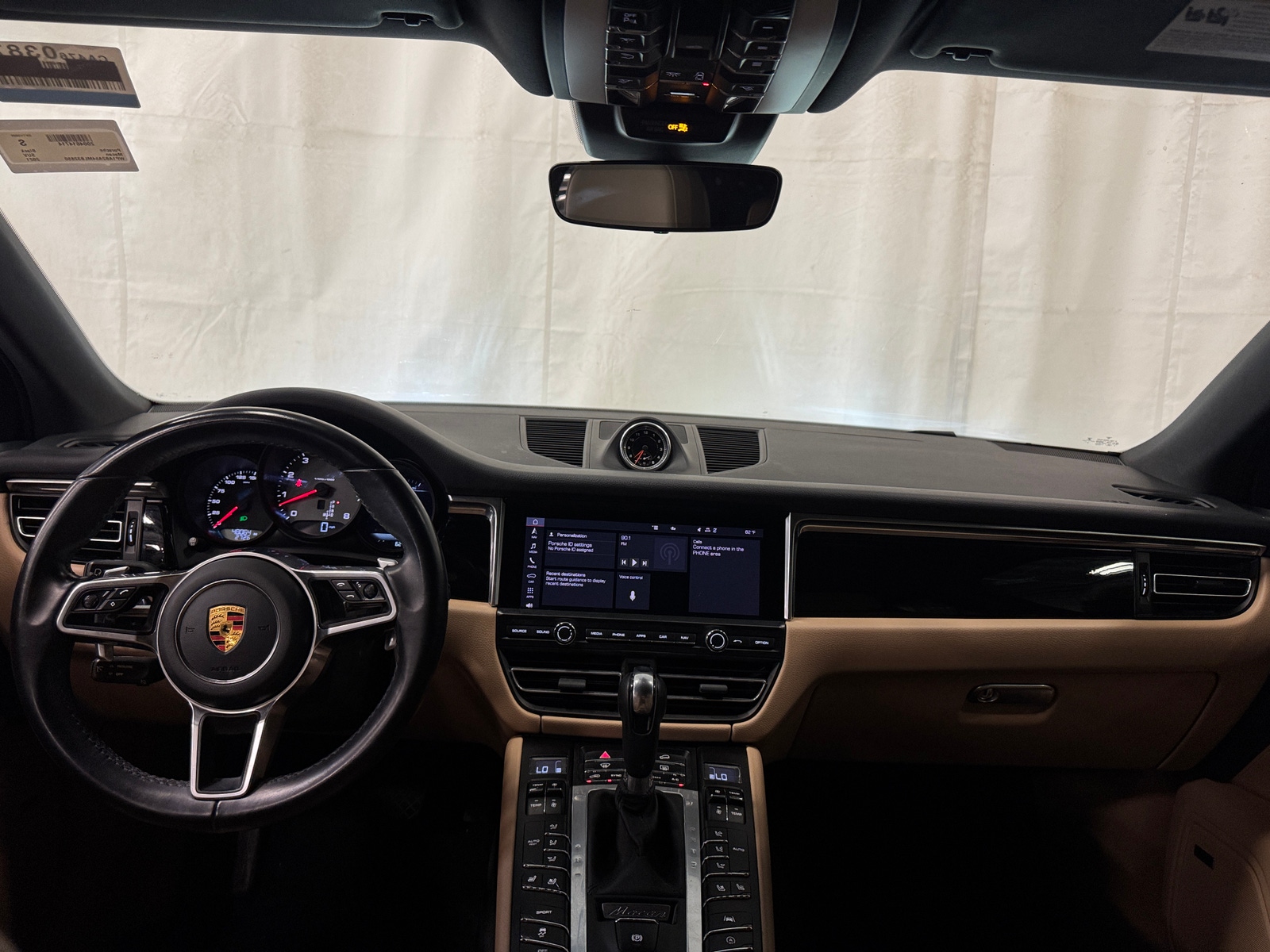 Thumbnail: 2021 Porsche Macan - 2