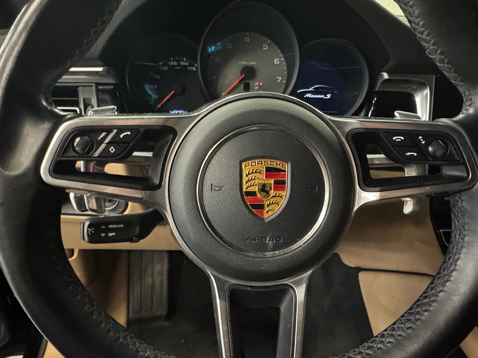 Thumbnail: 2021 Porsche Macan - 4