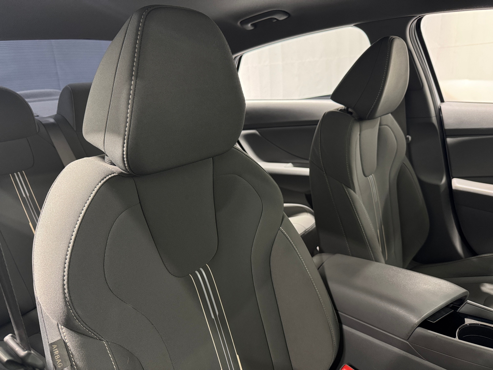 Thumbnail: 2023 Hyundai Elantra - 2