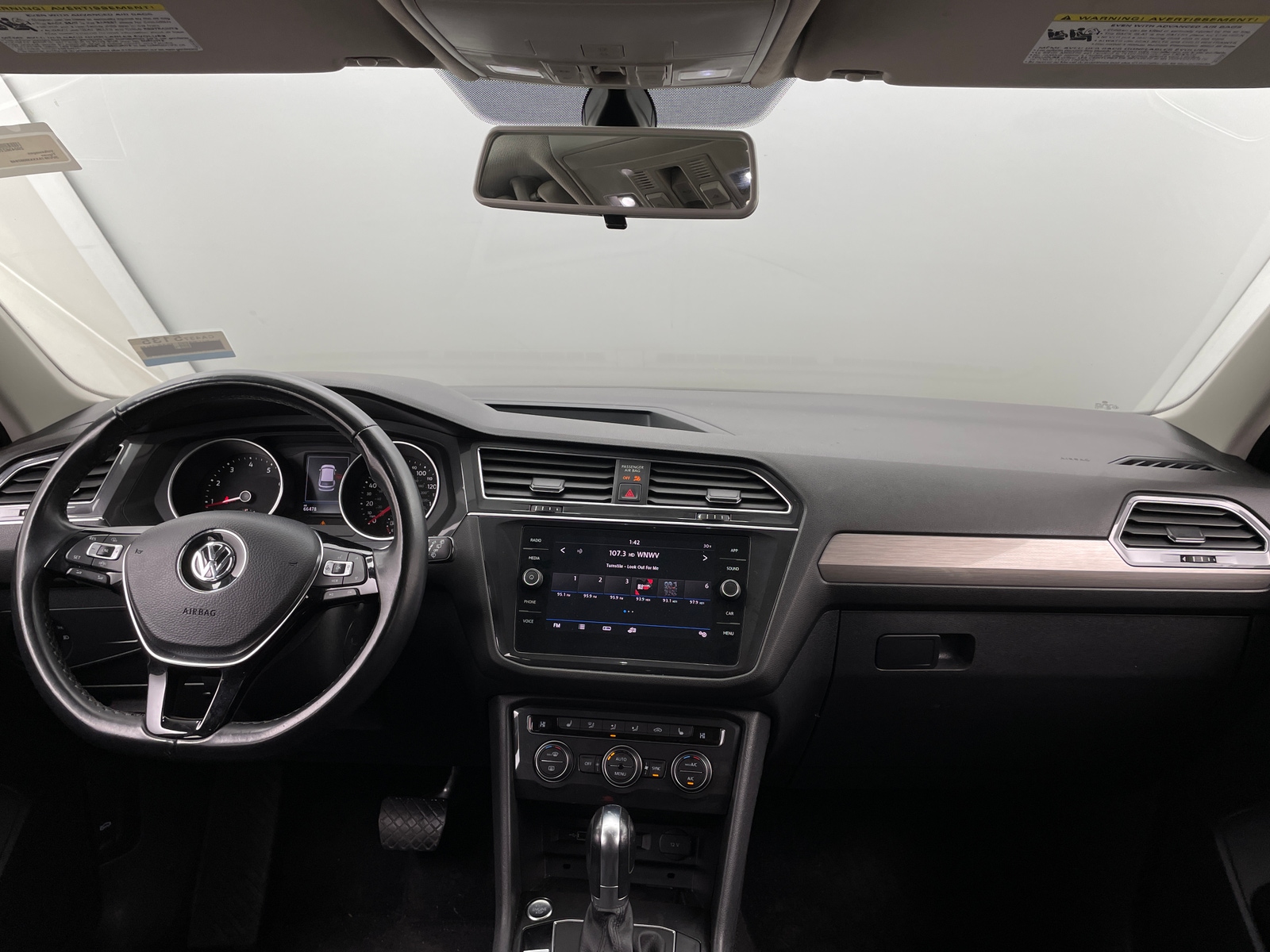 Thumbnail: 2019 Volkswagen Tiguan - 2