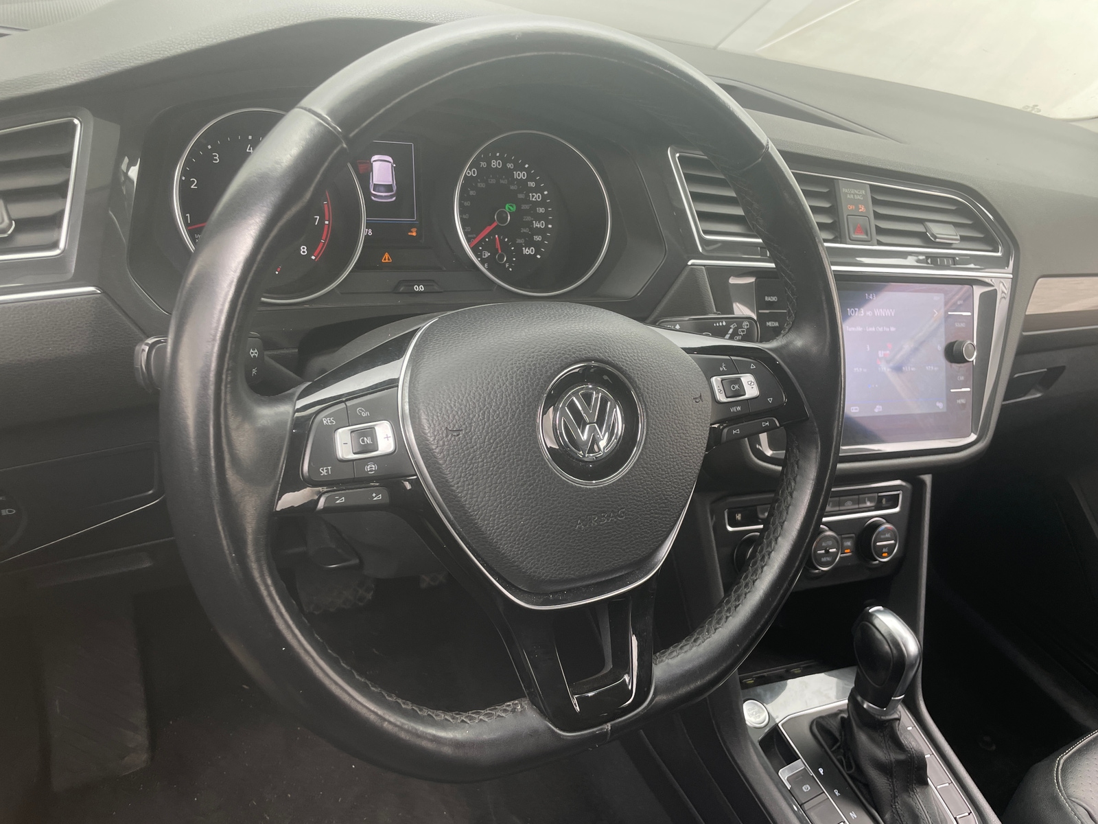 Thumbnail: 2019 Volkswagen Tiguan - 4