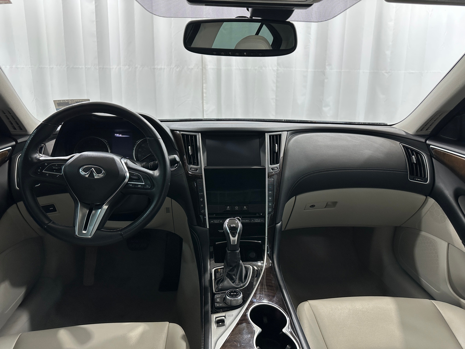 Thumbnail: 2019 INFINITI Q50 - 2