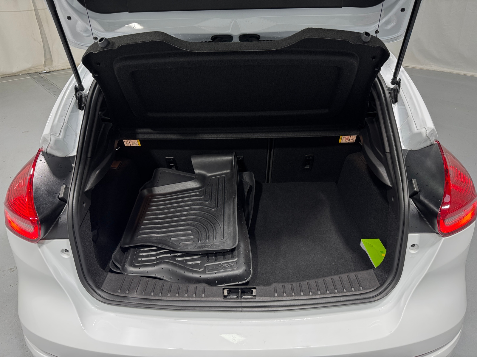 Thumbnail: 2017 Ford Focus - 6