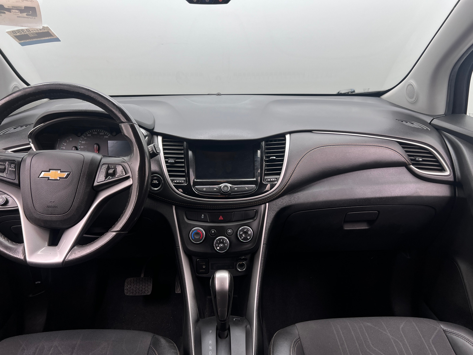 Thumbnail: 2022 Chevrolet Trax - 3