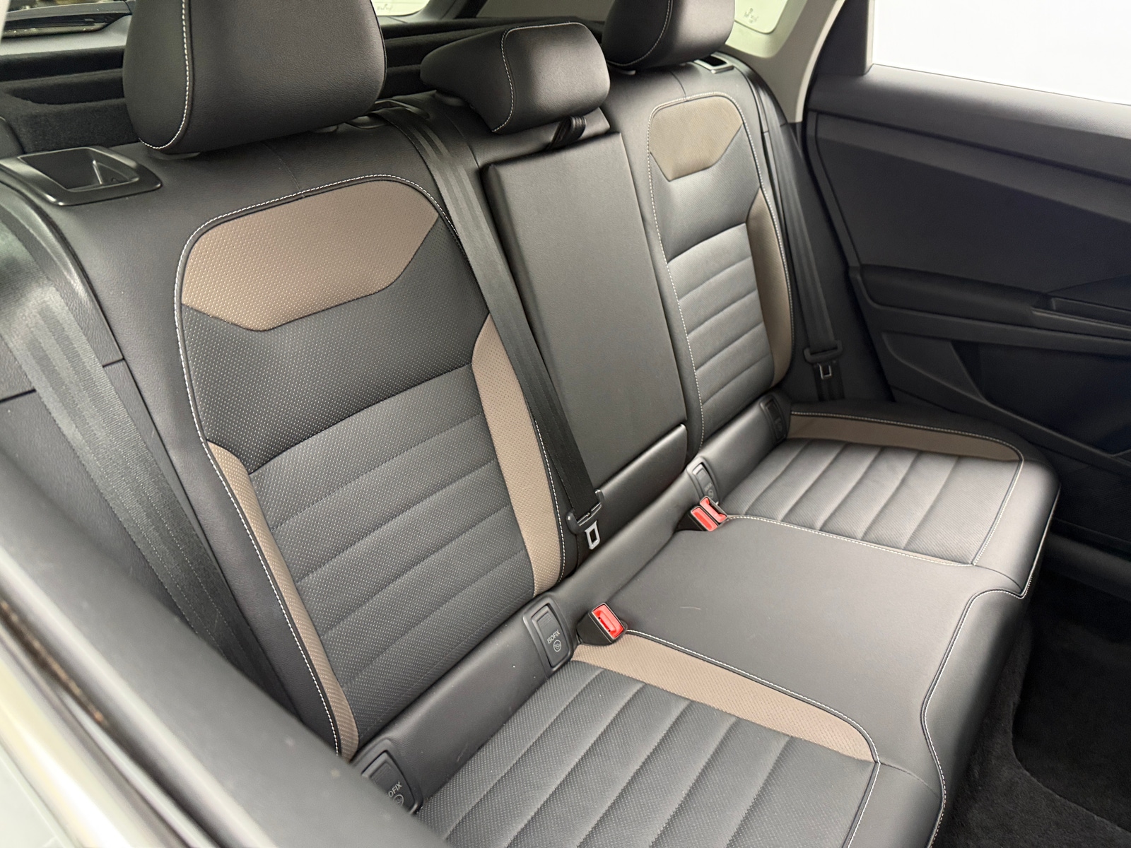 Thumbnail: 2022 Volkswagen Taos - 5