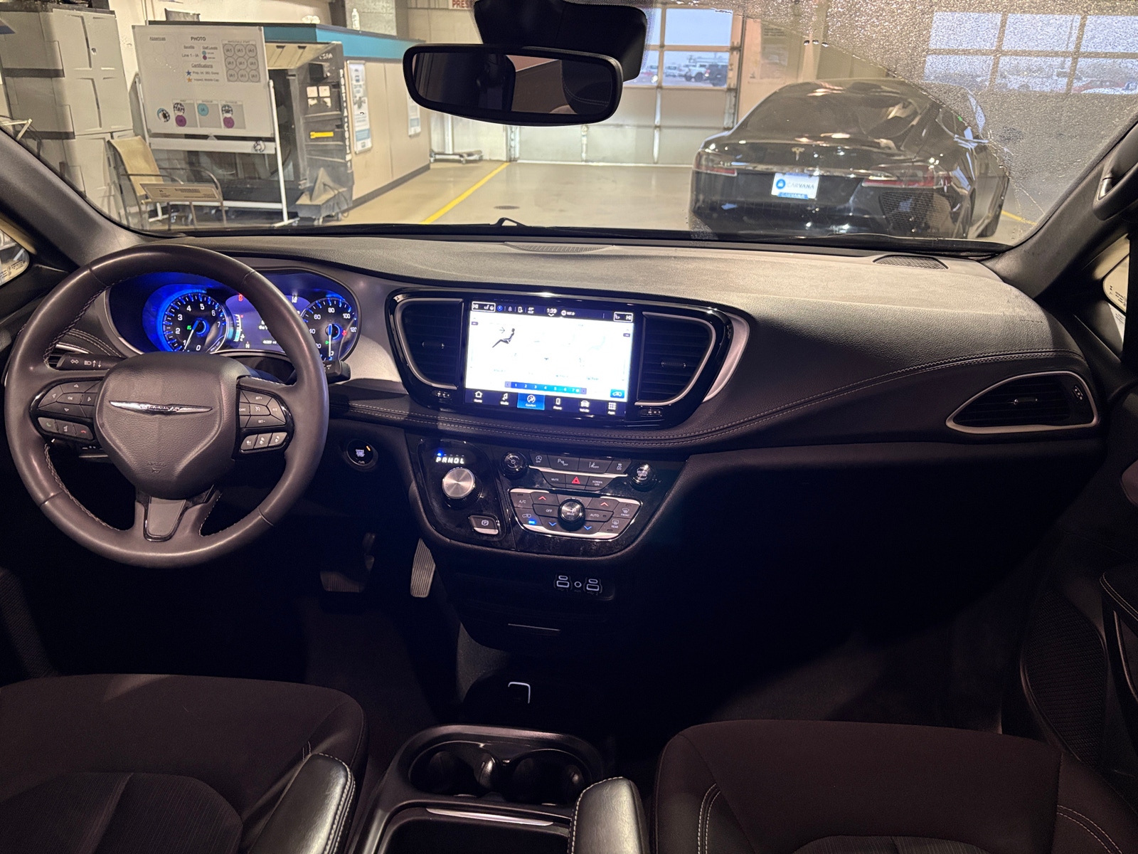 Thumbnail: 2024 Chrysler Pacifica - 3