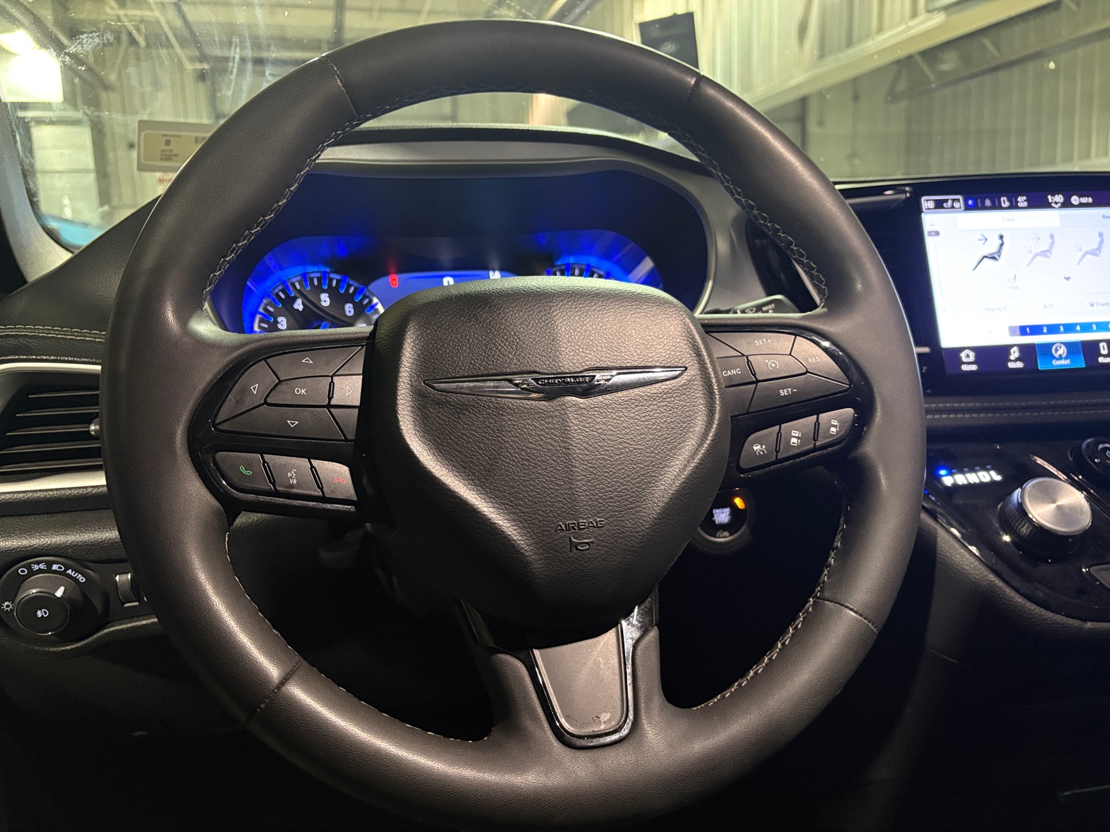 Thumbnail: 2024 Chrysler Pacifica - 5