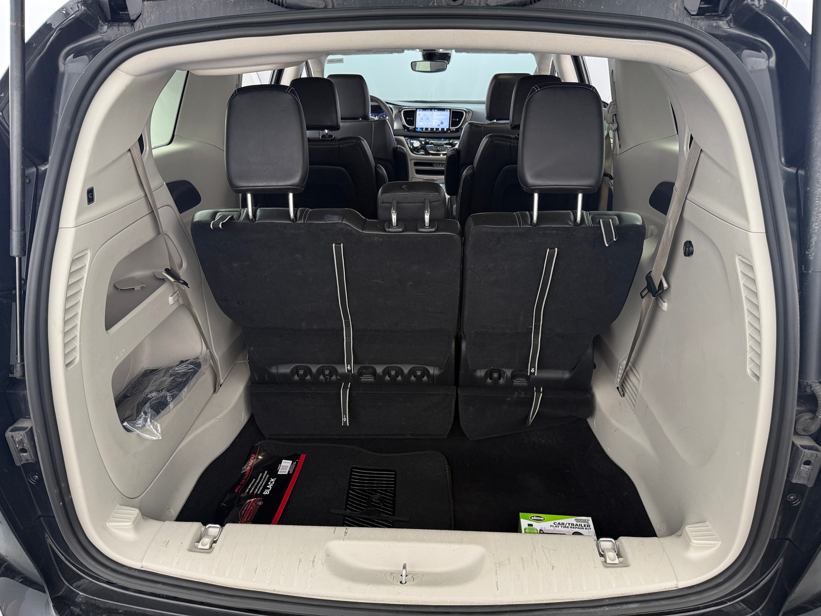 Thumbnail: 2024 Chrysler Pacifica - 6